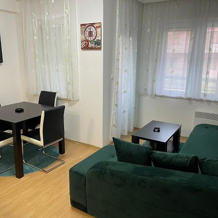 Simikic Z Apartment Биелина Екстериор снимка