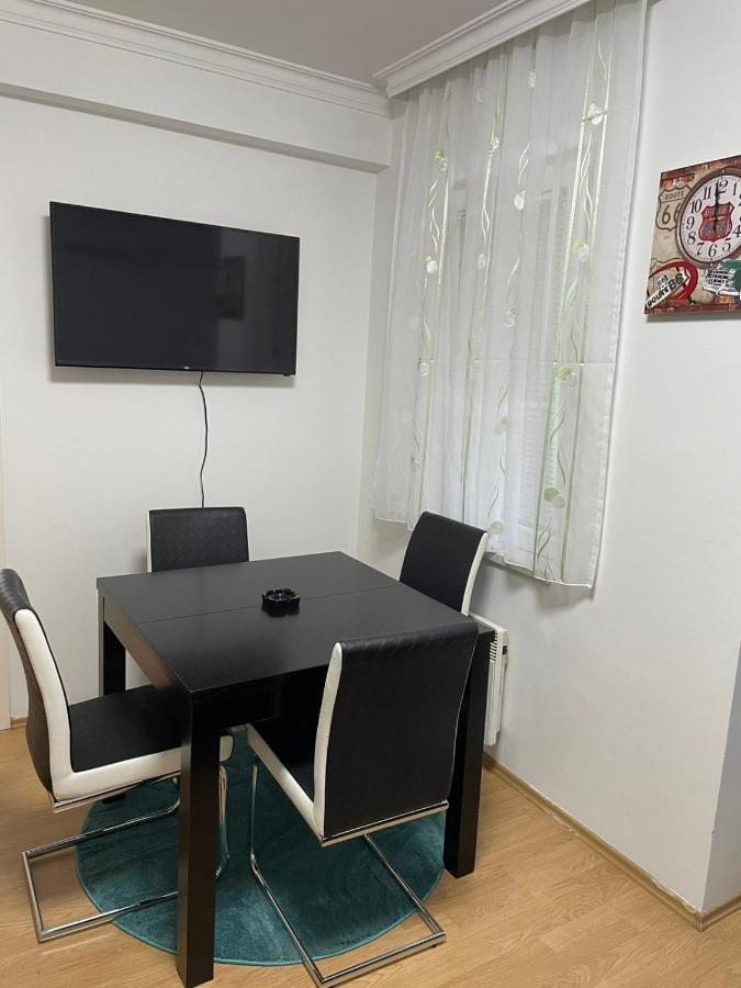 Simikic Z Apartment Биелина Екстериор снимка