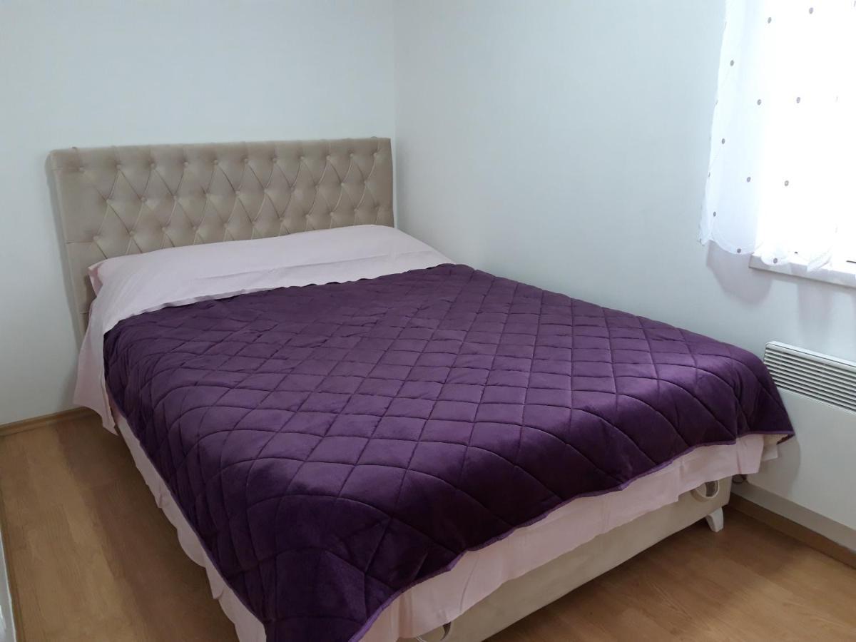 Simikic Z Apartment Биелина Екстериор снимка