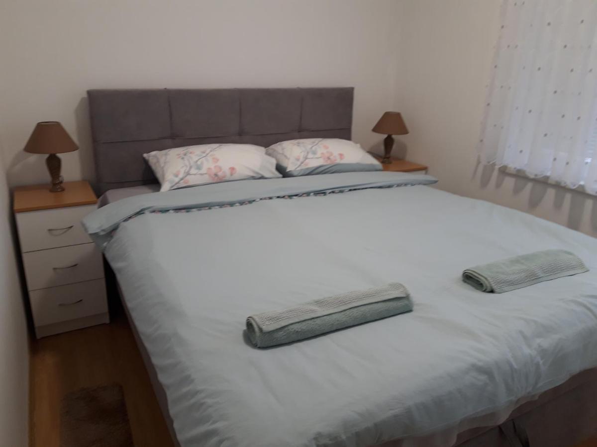 Simikic Z Apartment Биелина Екстериор снимка