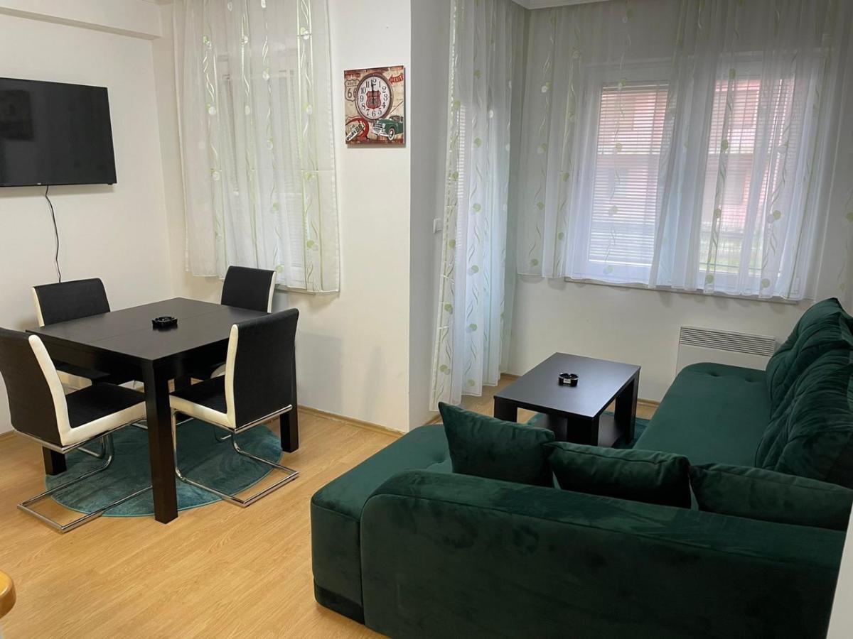 Simikic Z Apartment Биелина Екстериор снимка